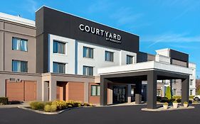 Courtyard Newburgh Stewart Airport